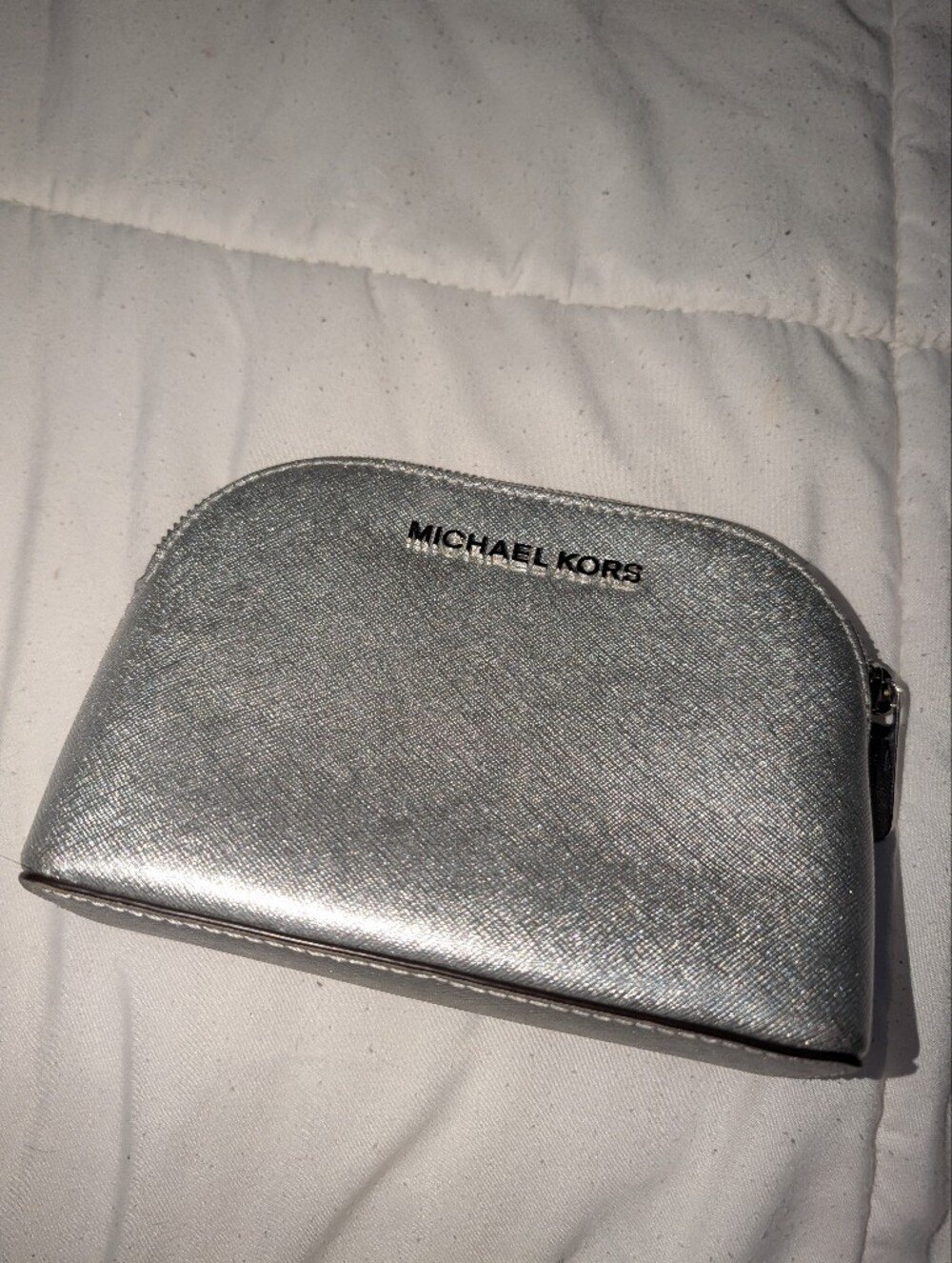 Michael Kors Metallic Silver Saffiano Leather Cosmetic Pouch / Zip Wallet β¨